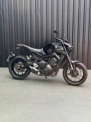 YAMAHA MT-09 